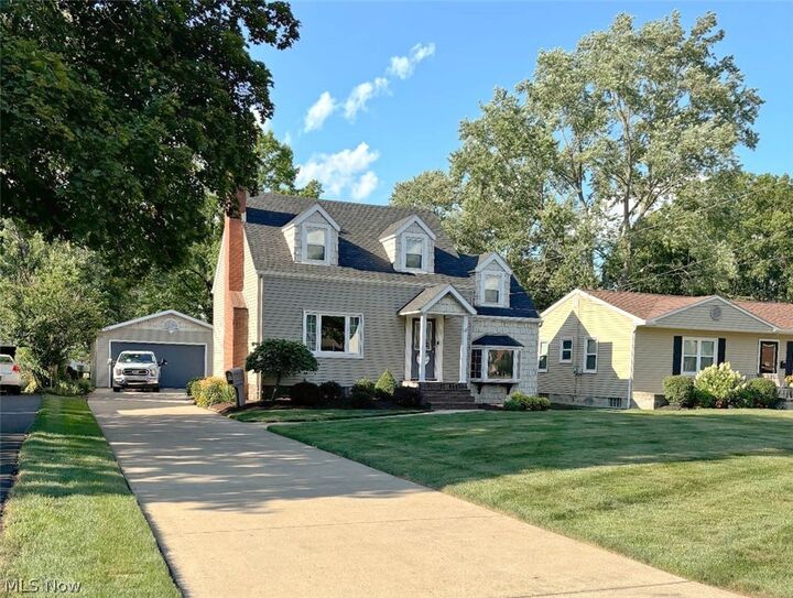 Property Photo:  482 Ewing Road  OH 44512 