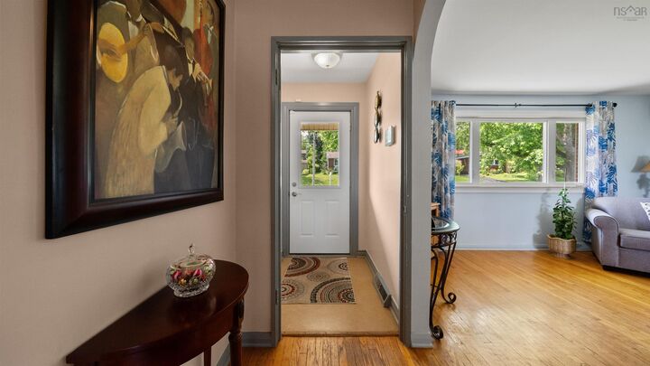 13 Muriel Avenue — photo 1