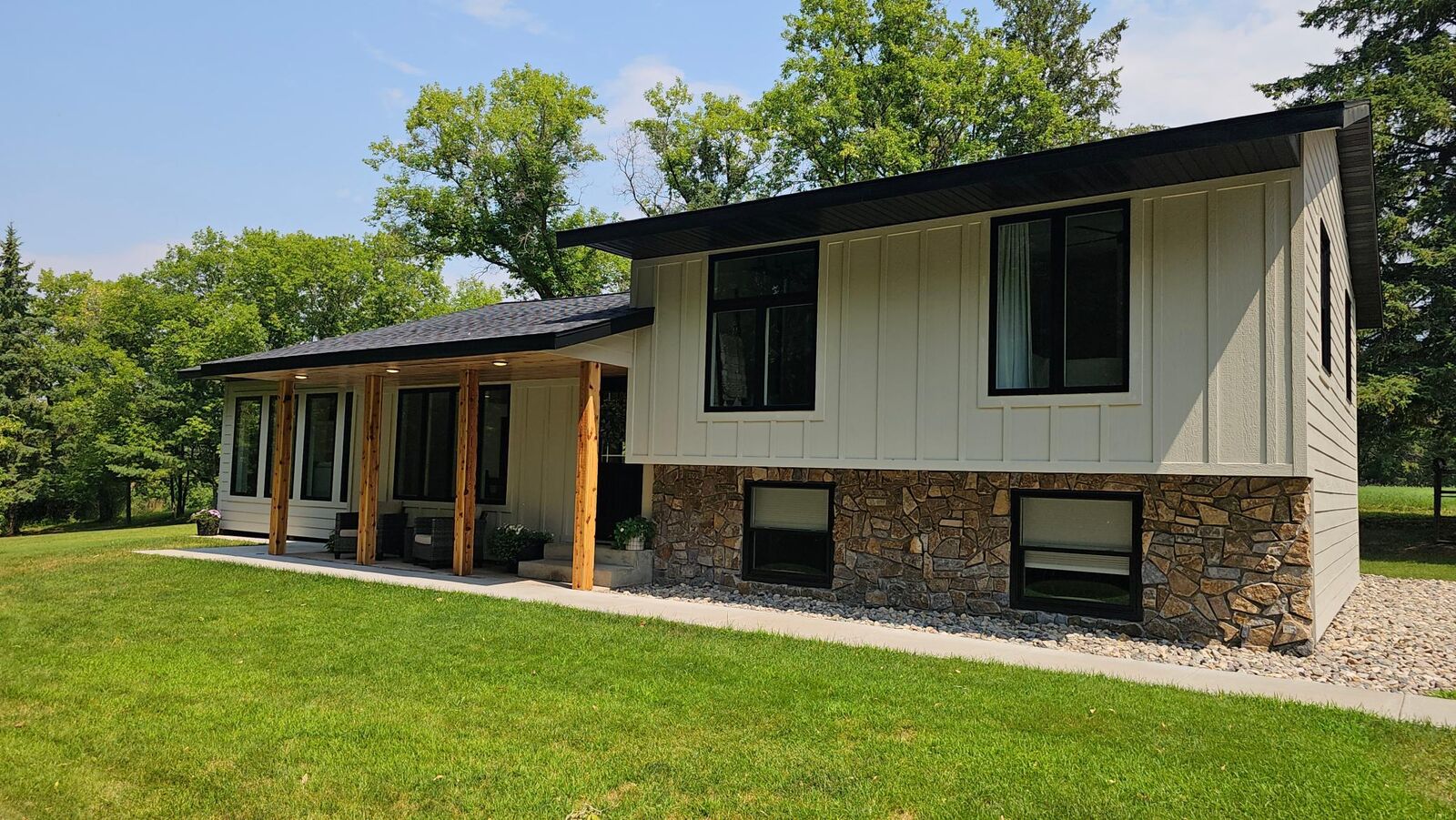 Property Photo:  460 Ash Street  MN 56644 
