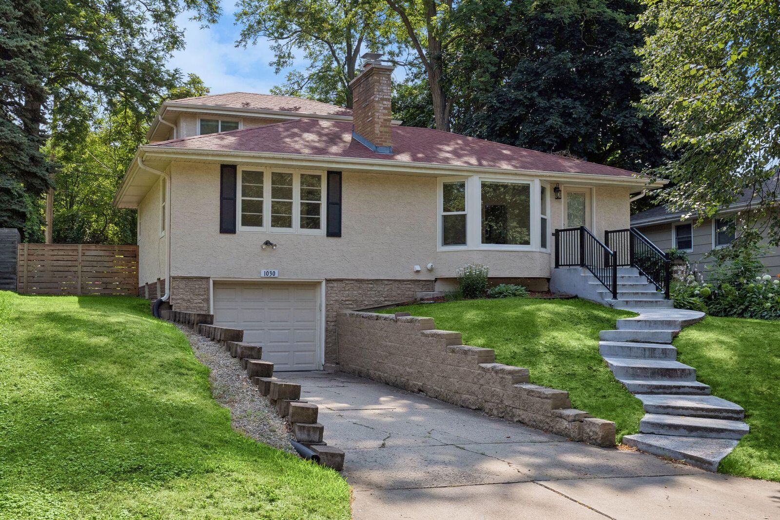 Property Photo:  1030 Prior Avenue S  MN 55116 