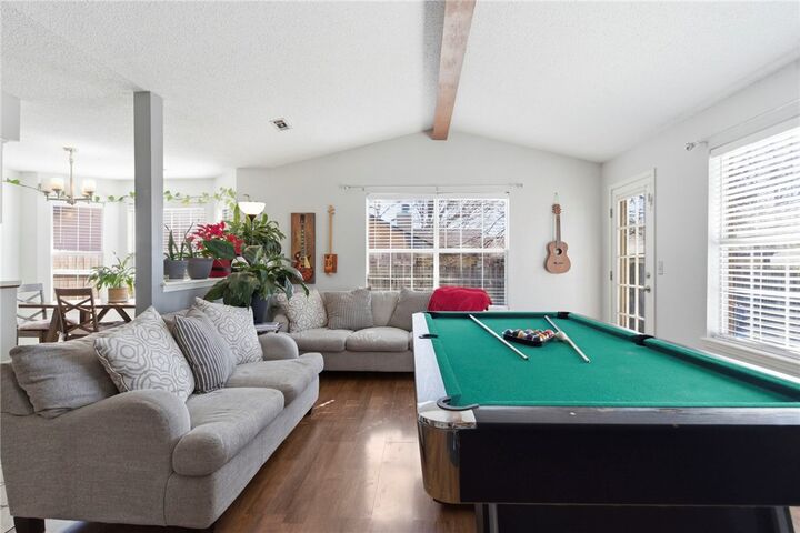 Property Photo:  2702 W Margaret Street  AR 72756 