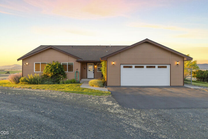 Property Photo:  11811 Falvey Road  OR 97603 