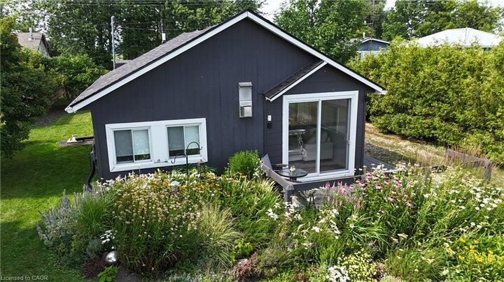 Property Photo: 39 Blue Water Parkway ON N0A 1P0