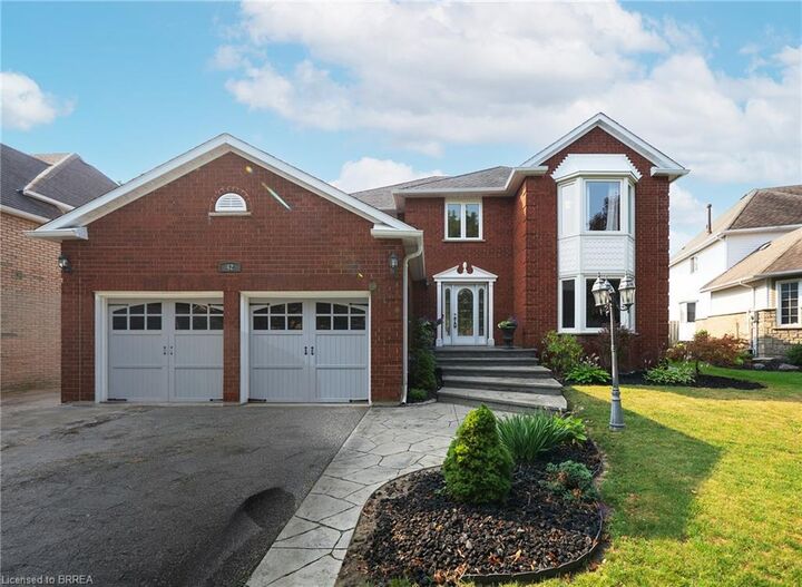 42 Muirhead Crescent — photo 1