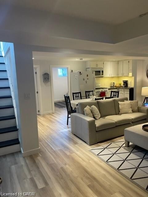 Property Photo:  Bsmt(Lower) 3774 Mathewson Avenue  ON L0S 1B0 