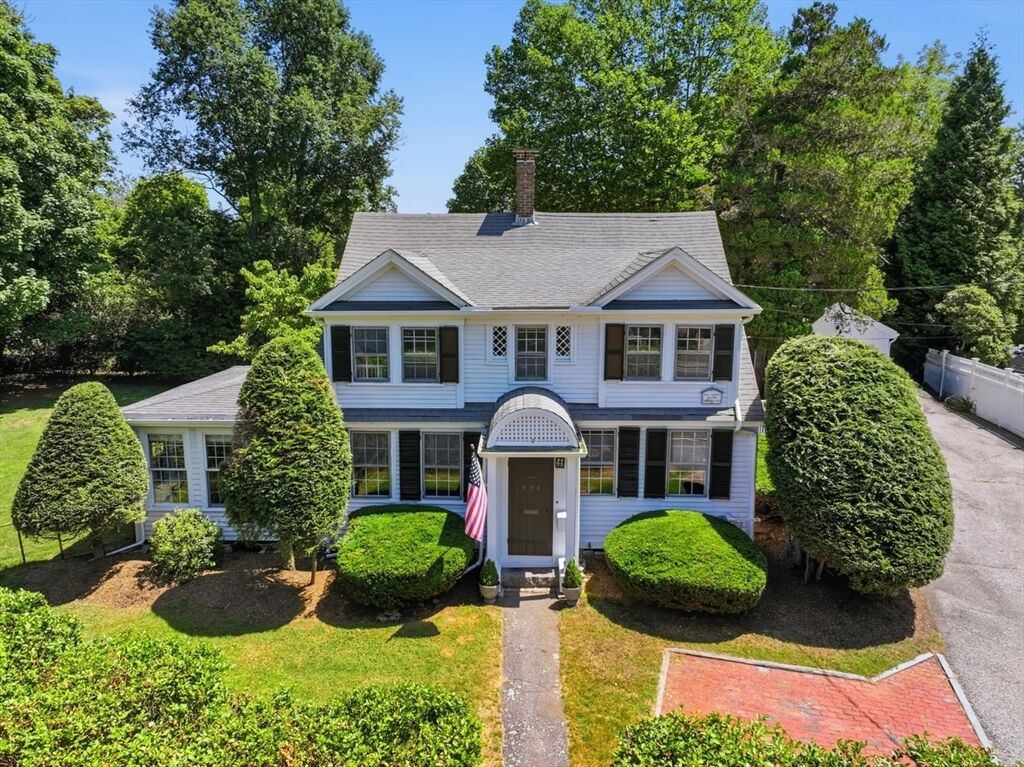 Property Photo: 424 Main St MA 02043