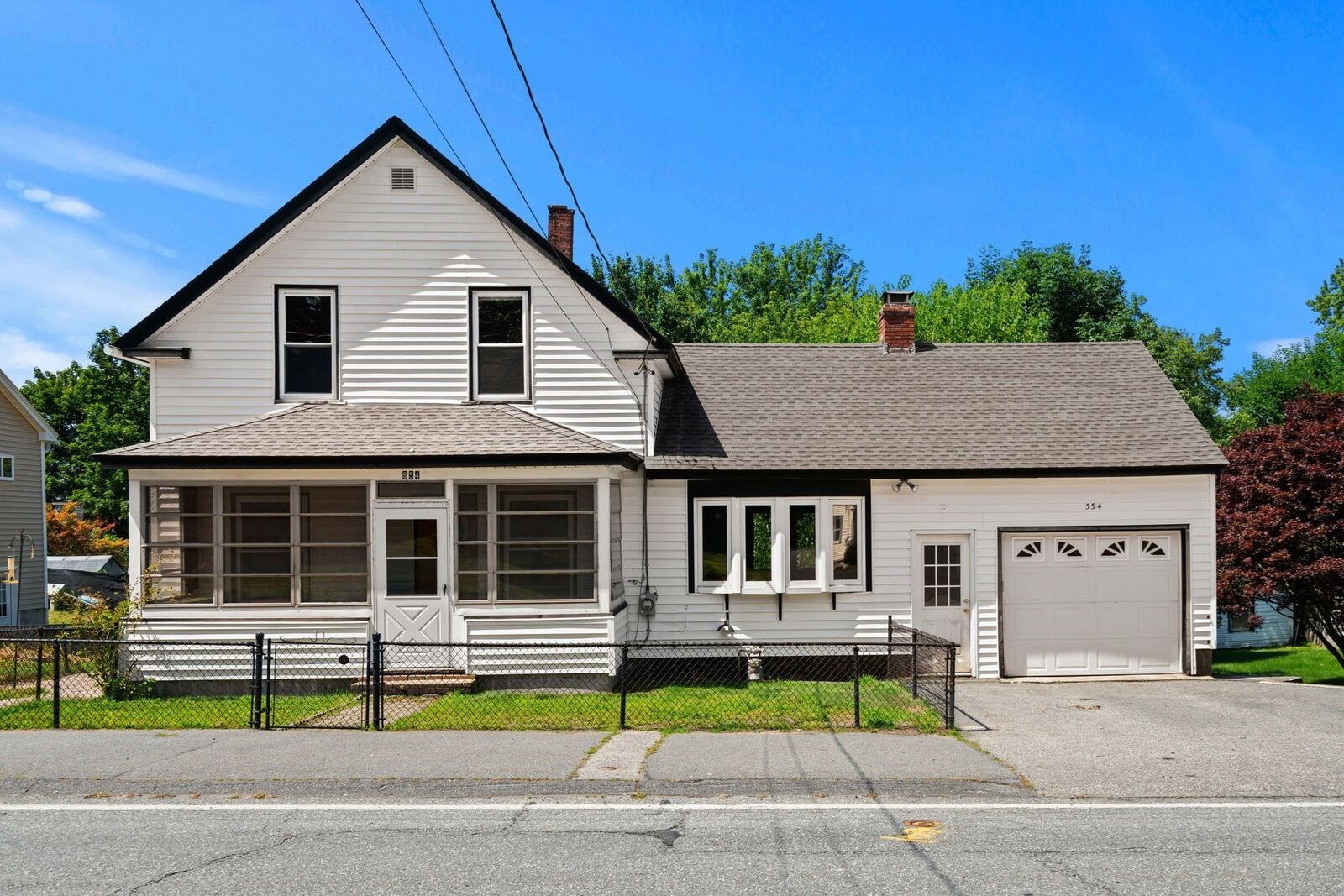 Property Photo: 554 Hildreth St MA 01826