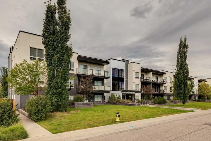 Property Photo:  15233 1 Street SE Street SE 315  AB T2X 0X5 