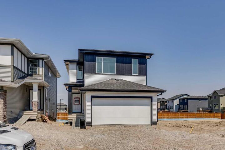 Property Photo: 173 Southborough Common AB T4C 3J5