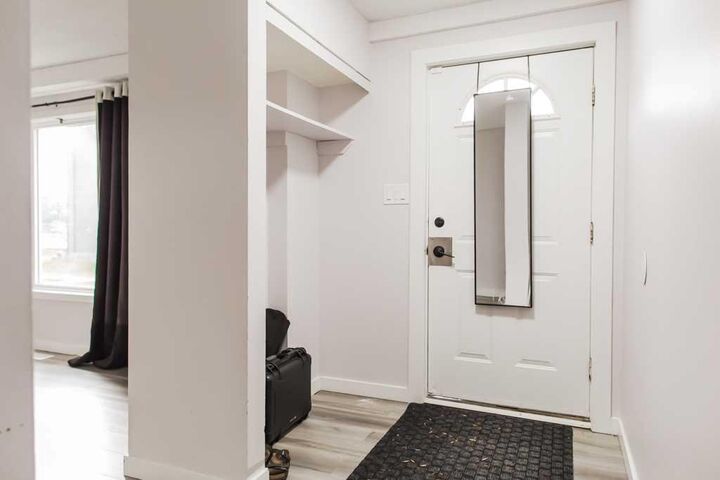 Property Photo:  10031 80 Avenue  AB T8V 4G2 