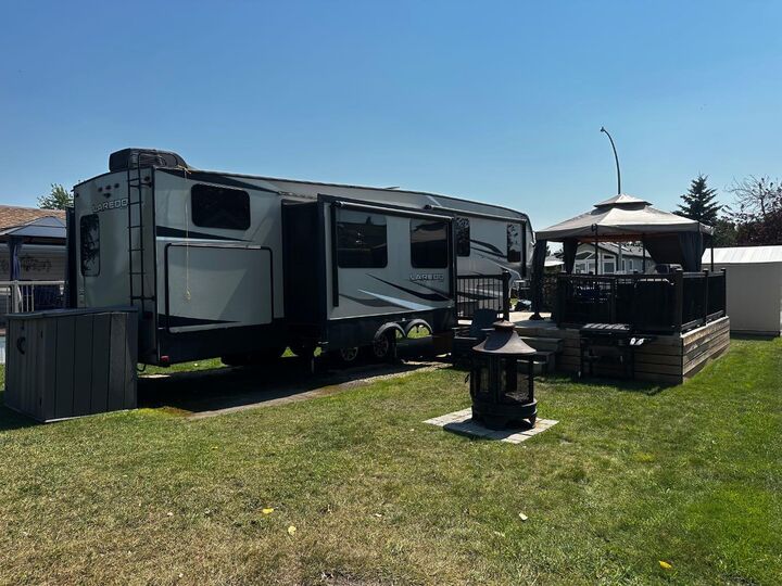 Property Photo: 25074 South Pine Lake Road 3027 AB T0M 1R0