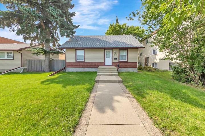 5015 47 Street — photo 1
