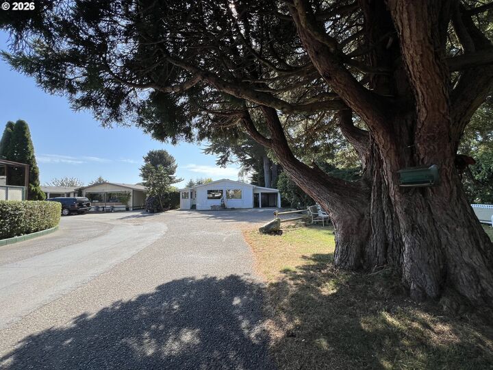 Property Photo: 16063 Driftwood Ln #8 OR 97415