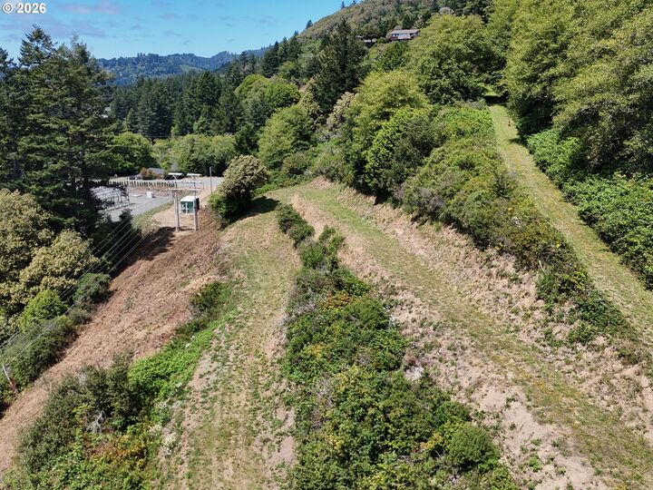 Property Photo: 00 E. Benham Ln OR 97415
