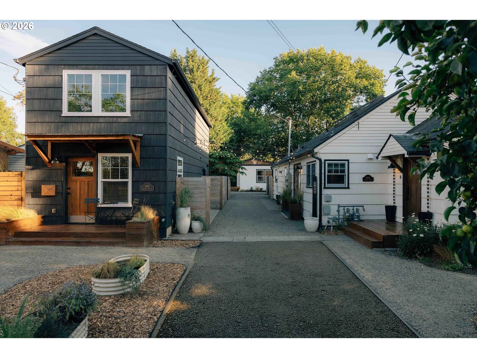 Property Photo: 5614 NE Simpson St OR 97218