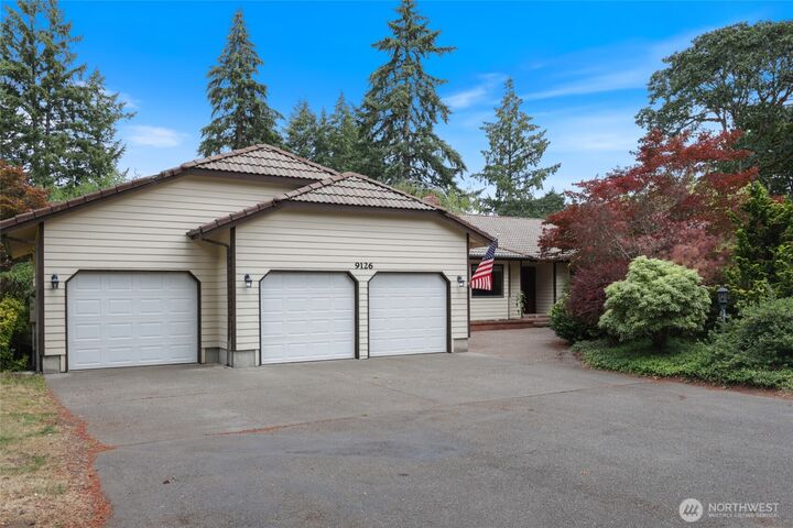 Property Photo:  9126  58th Ave SE Avenue SE  WA 98513 