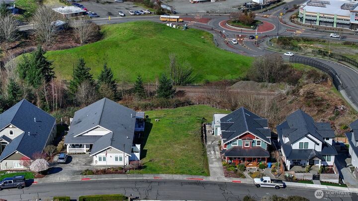 Property Photo: 5313 N Commercial Street WA 98407