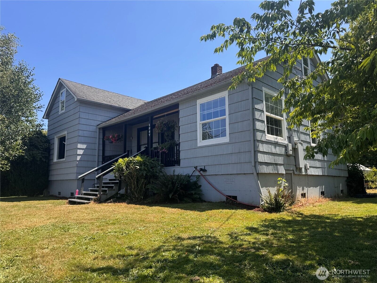 Property Photo:  1287 SW Sylvenus Street  WA 98532 