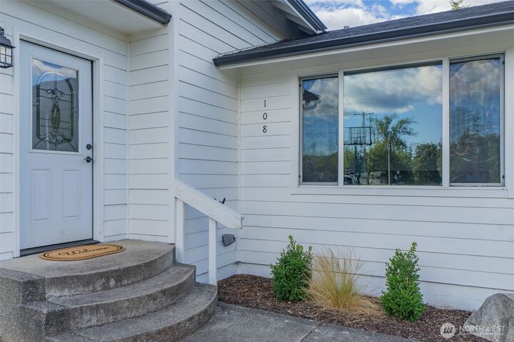 Property Photo:  108 SW Campbell Street  WA 98596 