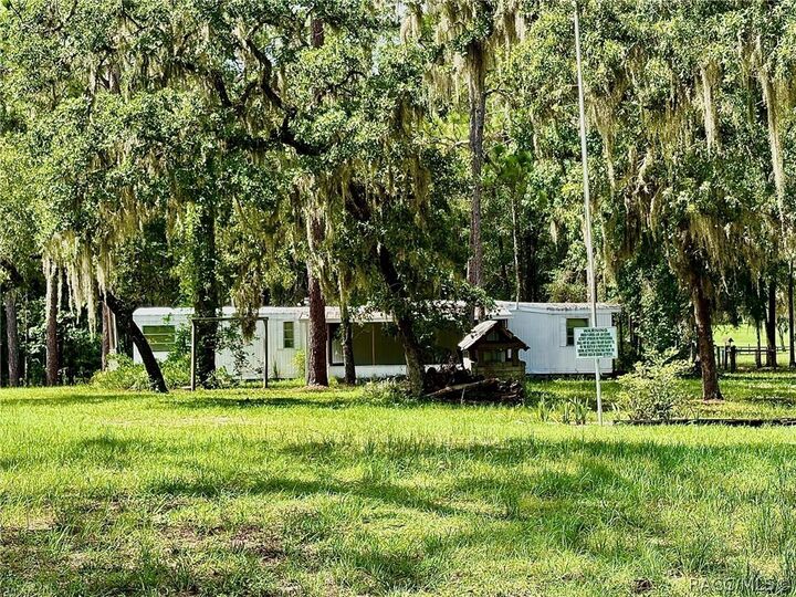 Property Photo: 10780 S Flutter Terrace FL 34452