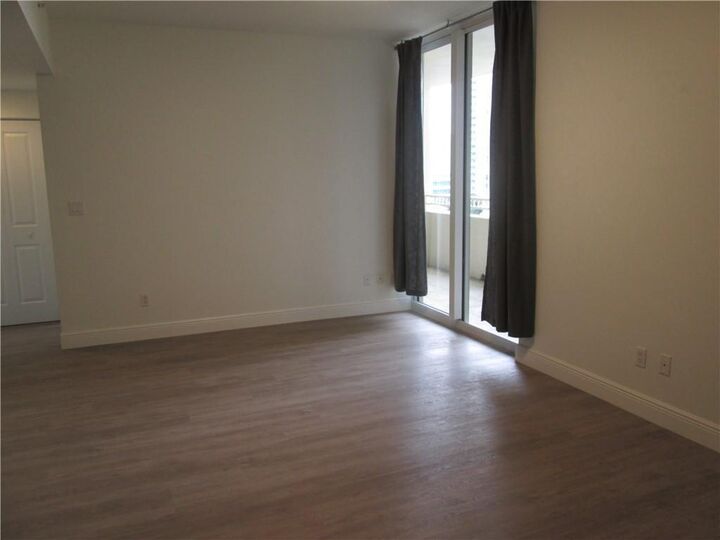 Property Photo:  511 SE 5th Avenue 1419  FL 33301 
