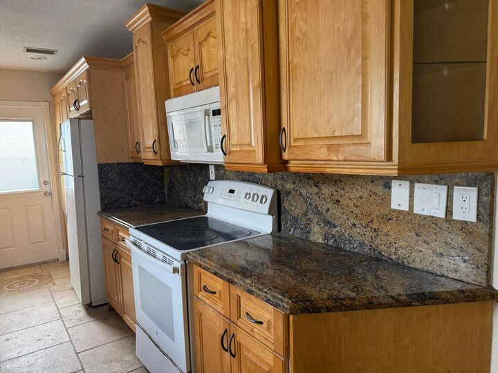 Property Photo:  1751 NW 34th Avenue  FL 33311 