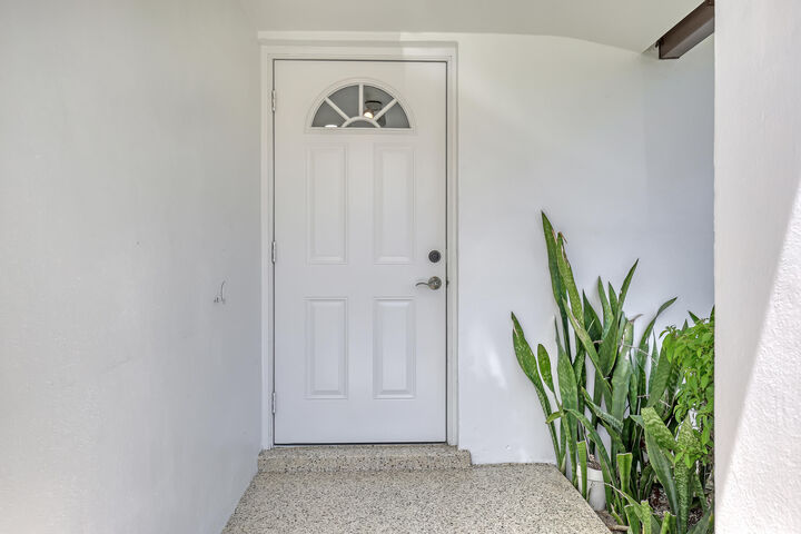 Property Photo:  2940 Crosley Drive E  FL 33415 