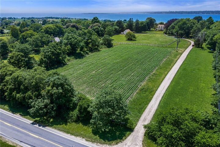 Property Photo:  6 Bay Farm Lane  RI 02837 