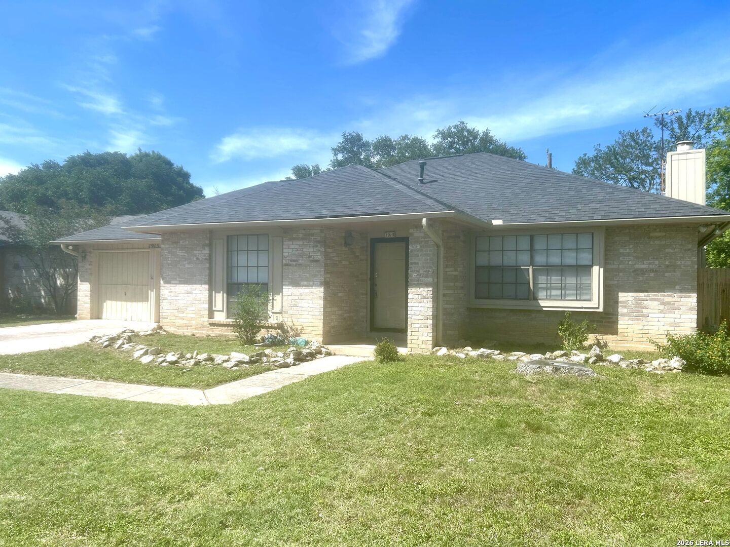 Property Photo:  1915 Elsworthy St  TX 78248 