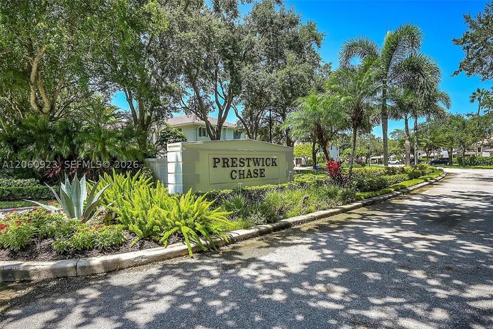 Property Photo: 362 Prestwick Cir 3 FL 33418
