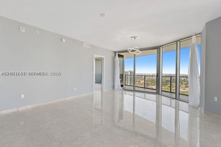 Property Photo:  488 NE 18th St 3801  FL 33132 