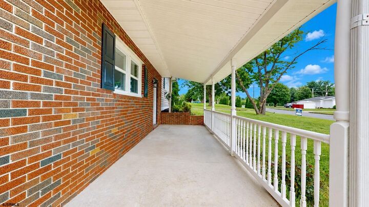 Property Photo:  1 Kennedy Dr  NJ 08302-3847 