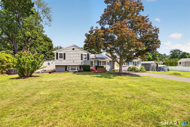 Property Photo:  5 Beatrice Drive  CT 06473 