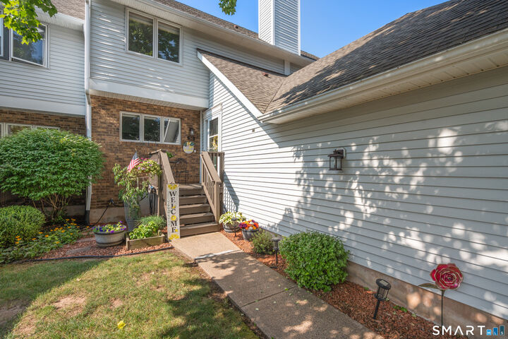 Property Photo: 56 Steeplechase Drive 56 CT 06111
