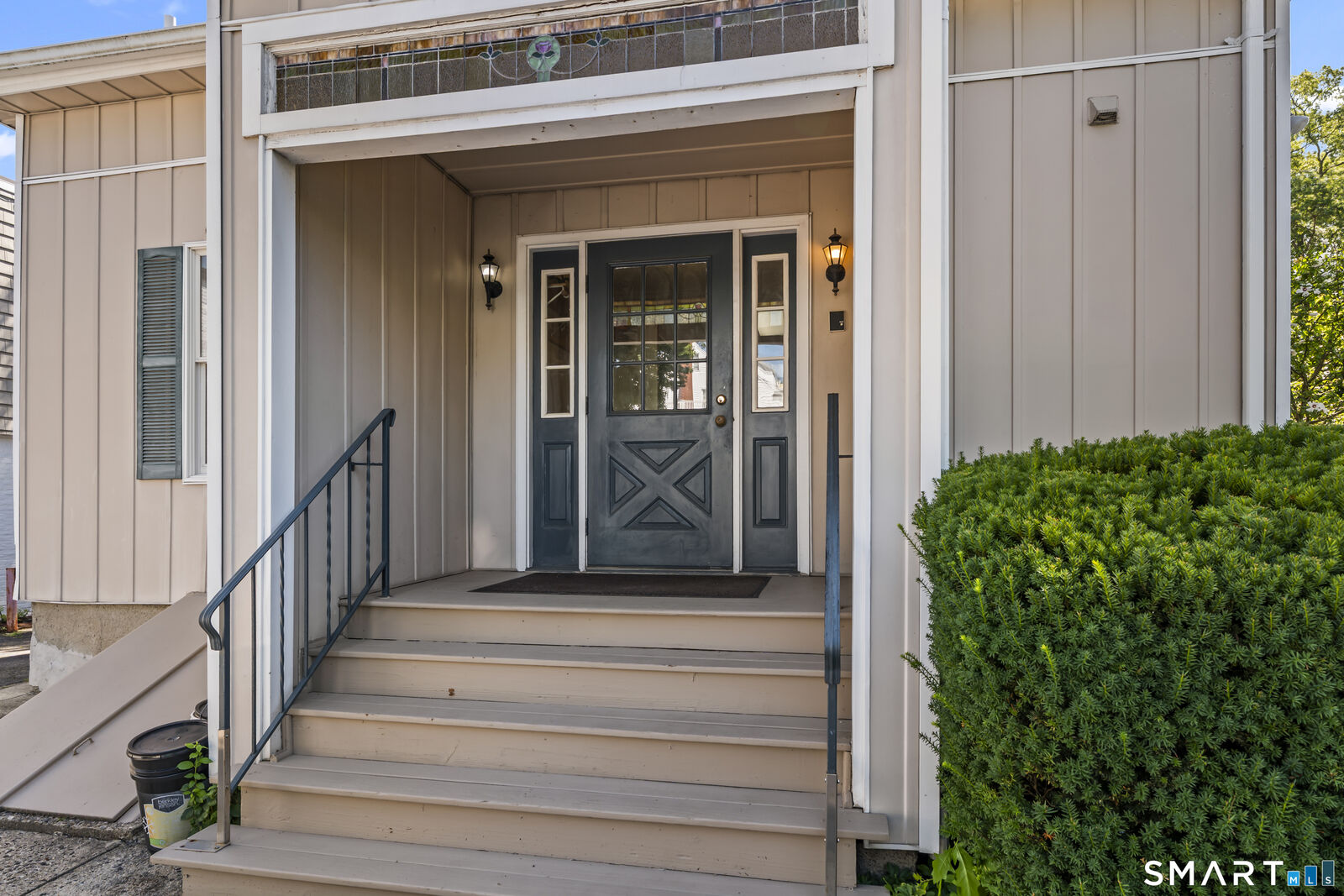 Property Photo:  506 Old Stratfield Road  CT 06825 