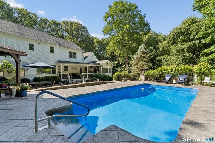 Property Photo:  9 Fox Hollow Lane  CT 06482 
