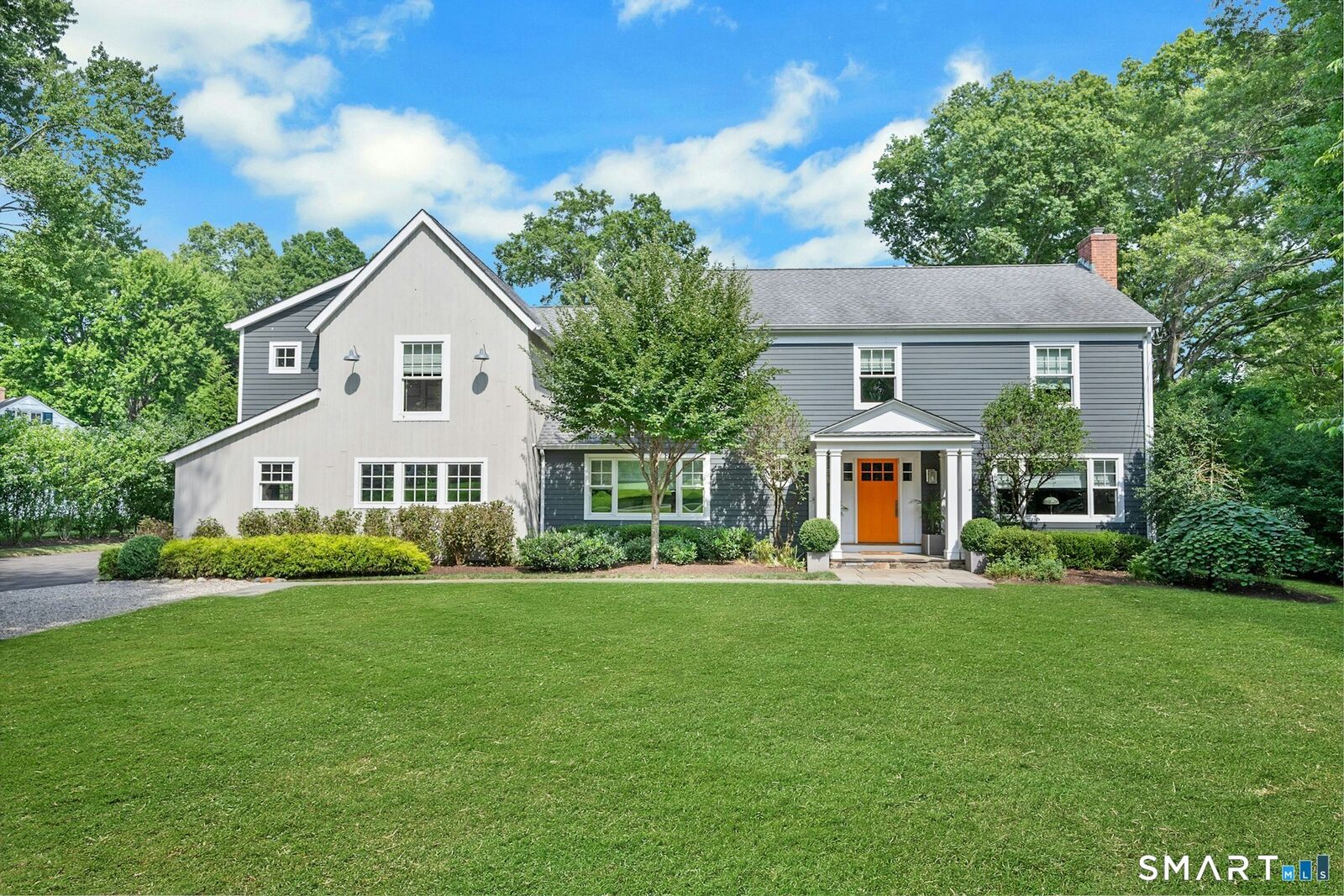 Property Photo:  129 Emery Drive East  CT 06902 