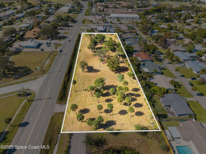 Property Photo:  1400 Aurora Road  FL 32935 