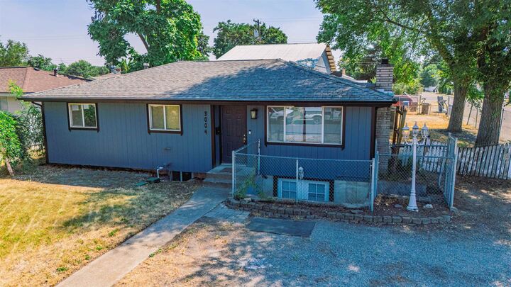 Property Photo: 3004 E Baldwin Ave WA 99207
