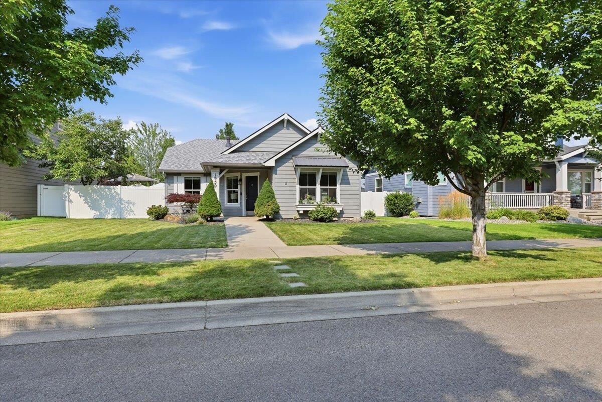 Property Photo:  1959 N Holl Blvd  WA 99016 