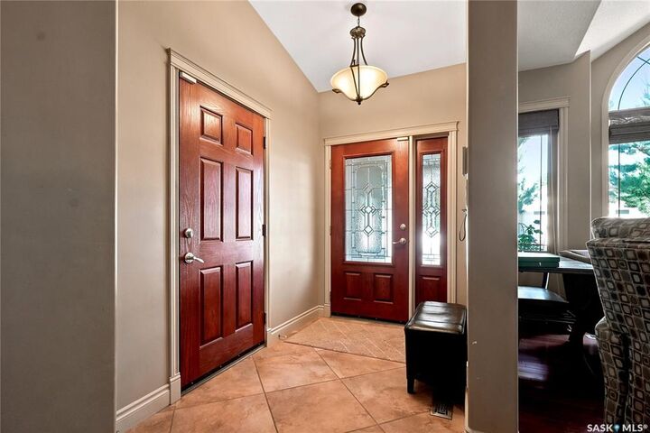 Property Photo: 506 Vincent Crescent SK S7N 4G8