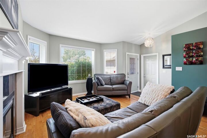 Property Photo:  238 Beechmont Crescent  SK S7V 1C8 