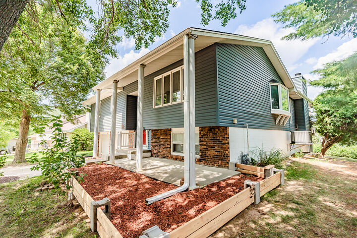 Property Photo:  1107 Valleyway Drive  IA 51534 