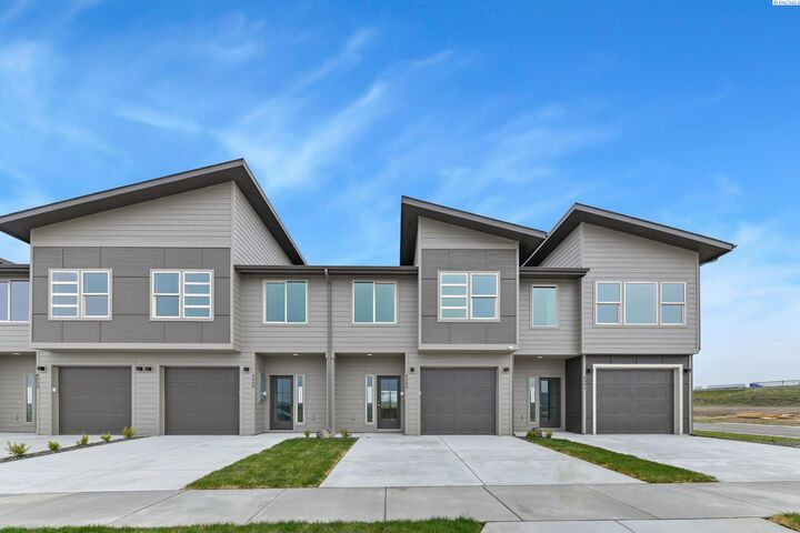 Property Photo:  4505 Road 114  WA 99301 