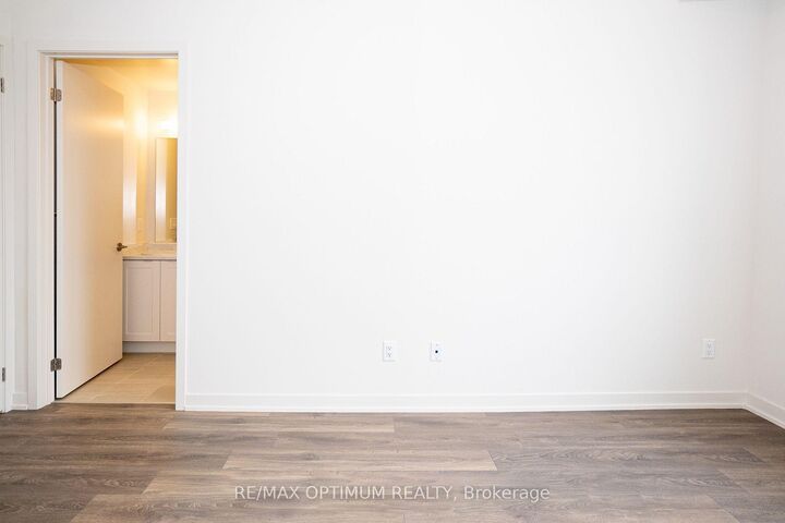 Photo de la propriété: 58 Sky Harbour Drive 405 ON L6Y 6J1