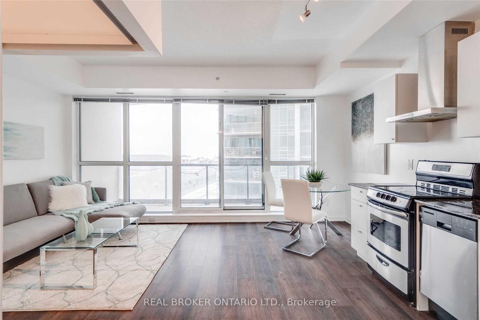 Property Photo:  51 East Liberty Street 1114  ON M6K 3P8 