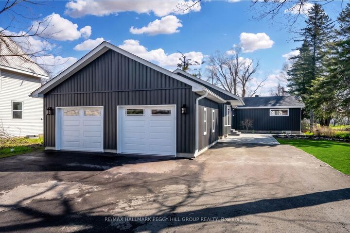 386 Peter Street N — photo 1