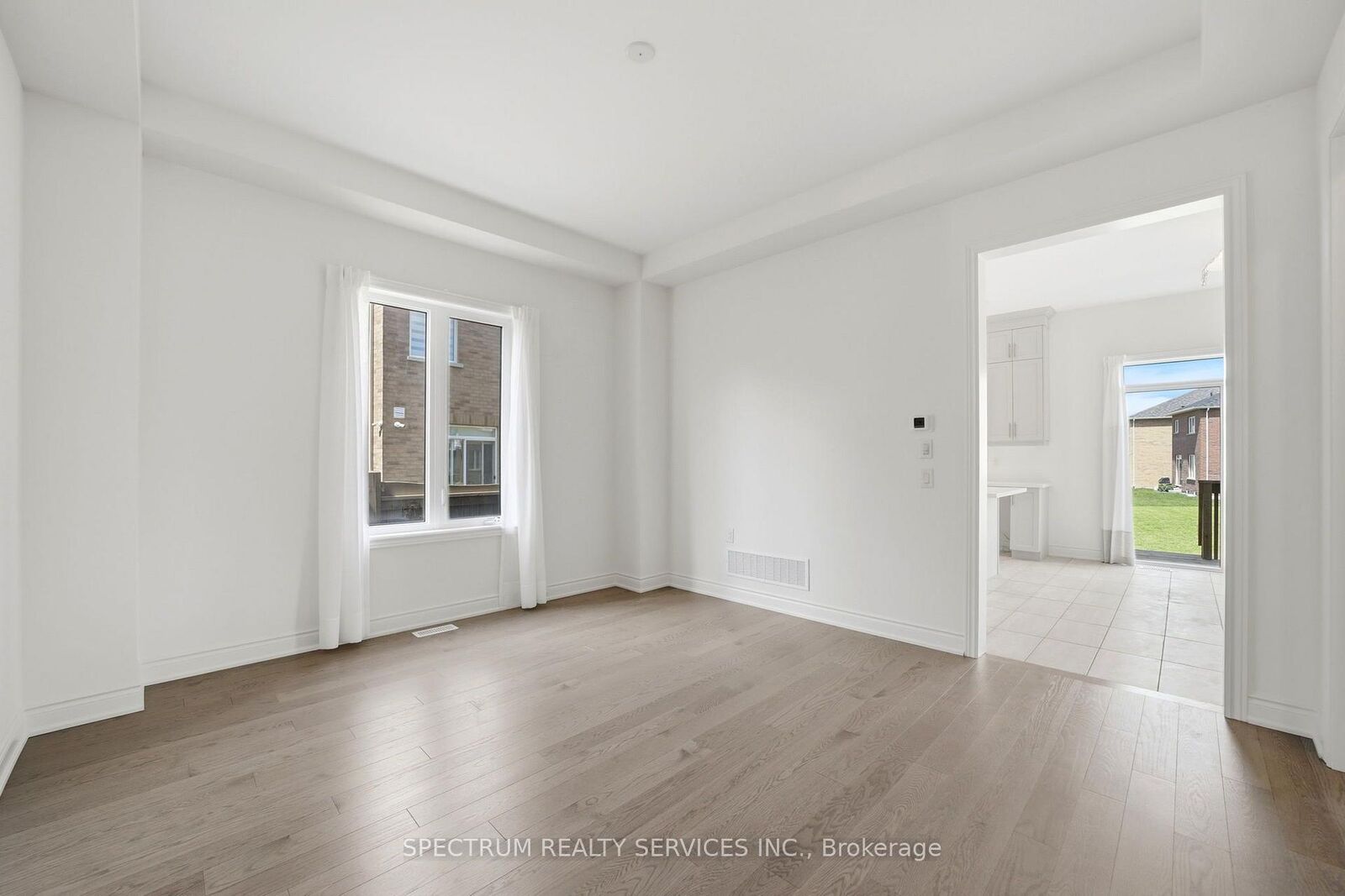 Property Photo: 70 Stratford Drive ON L7C 4C4