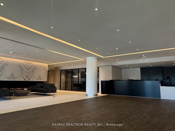 Property Photo:  30 Upper Mall Way A-620  ON L4J 0L7 