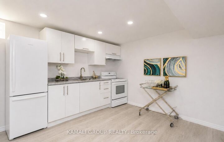 Property Photo:  352 East 18th Street Bsmt  ON L9A 4P9 